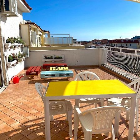 Scauri Attico Panoramico Apartamento Minturno Exterior foto